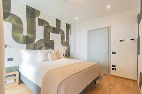 Pureview Luxury Suites, with breakfast & pool by Rent all Como
