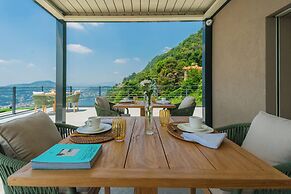 Pureview Luxury Suites, with breakfast & pool by Rent all Como