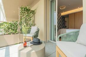 Pureview Luxury Suites, with breakfast & pool by Rent all Como