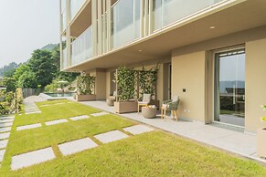 Pureview Luxury Suites, with breakfast & pool by Rent all Como