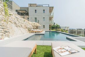 Pureview Luxury Suites, with breakfast & pool by Rent all Como