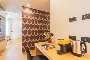 Pureview Luxury Suites, with breakfast & pool by Rent all Como