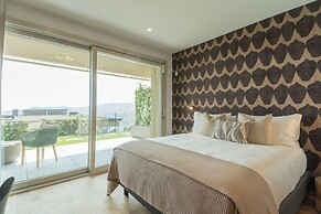 Pureview Luxury Suites, with breakfast & pool by Rent all Como