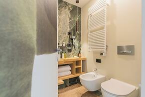 Pureview Luxury Suites, with breakfast & pool by Rent all Como