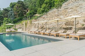 Pureview Luxury Suites, with breakfast & pool by Rent all Como