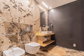 Pureview Luxury Suites, with breakfast & pool by Rent all Como