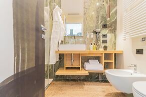Pureview Luxury Suites, with breakfast & pool by Rent all Como