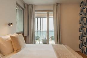 Pureview Luxury Suites, with breakfast & pool by Rent all Como
