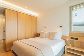 Pureview Luxury Suites, with breakfast & pool by Rent all Como