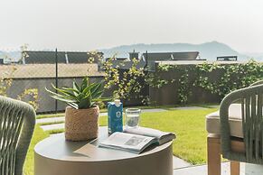 Pureview Luxury Suites, with breakfast & pool by Rent all Como