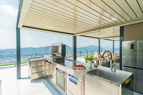 Pureview Luxury Suites, with breakfast & pool by Rent all Como