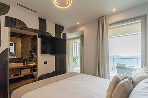 Pureview Luxury Suites, with breakfast & pool by Rent all Como