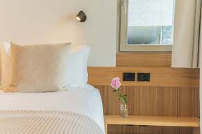Pureview Luxury Suites, with breakfast & pool by Rent all Como