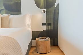 Pureview Luxury Suites, with breakfast & pool by Rent all Como