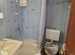 Rooms by Robi Novigrad