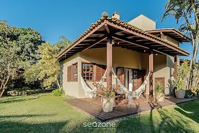 3-bedroom House 800m From the Beach Tab0140