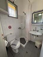 DOLPHIN APARTMENTS & STUDIOS
