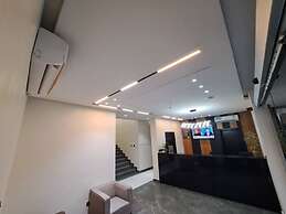 Luxury Apartment & Homes