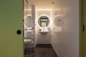 Hampton by Hilton Lyon Airport