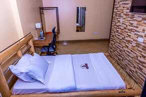 Amicus Hotel