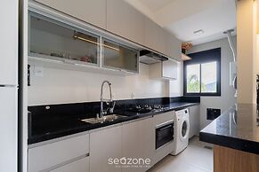 Building With Swimming Pool 800m From Beach - ACB
