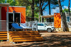Caravan Park in Nin With Sandy Beach & Pools