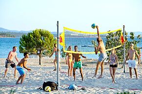Caravan Park in Nin With Sandy Beach & Pools