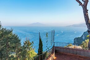 Capri Turquoise by Napoliapartments