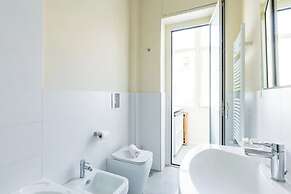 Chiaia Mon Amour Elegant Flat by Napoliapartments