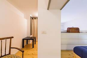 Grifeo- Quiet Flat on Panoramic Route