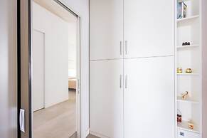 Malta Modern and Lovely Flat With Parking
