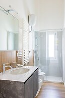 Sunny Panoramic Apartment by Napoliapartments