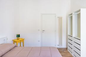 Sunny Panoramic Apartment by Napoliapartments