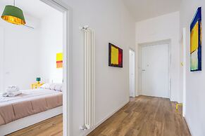 Sunny Panoramic Apartment by Napoliapartments