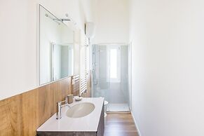 Sunny Panoramic Apartment by Napoliapartments