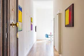 Sunny Panoramic Apartment by Napoliapartments