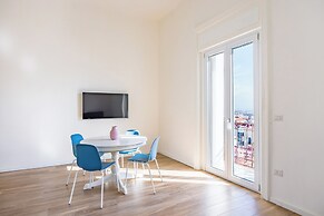 Sunny Panoramic Apartment by Napoliapartments