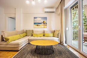 Attica Skyline Living