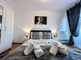 Sunrise Apartments City Center