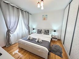 Sunrise Apartments City Center