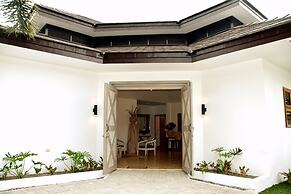 Vida Homes Condo Resort