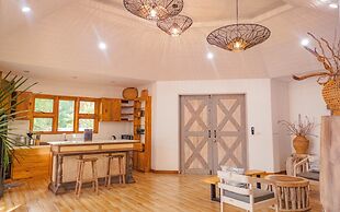 Vida Homes Condo Resort