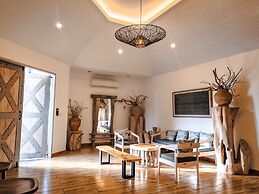 Vida Homes Condo Resort