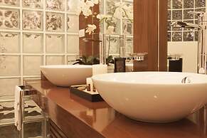 Vida Homes Condo Resort