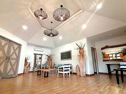 Vida Homes Condo Resort