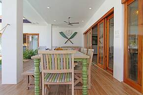 Vida Homes Condo Resort