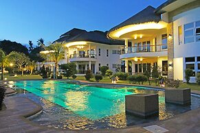 Vida Homes Condo Resort