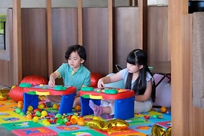 Holiday Inn & Suites Jakarta Gajah Mada by IHG