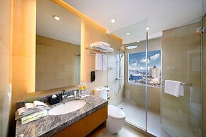 Holiday Inn & Suites Jakarta Gajah Mada by IHG