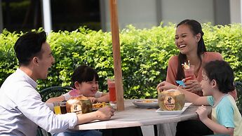 Holiday Inn & Suites Jakarta Gajah Mada by IHG